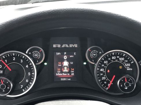 Used 2024 RAM 2500 Tradesman w/ Chrome Appearance Group image 16