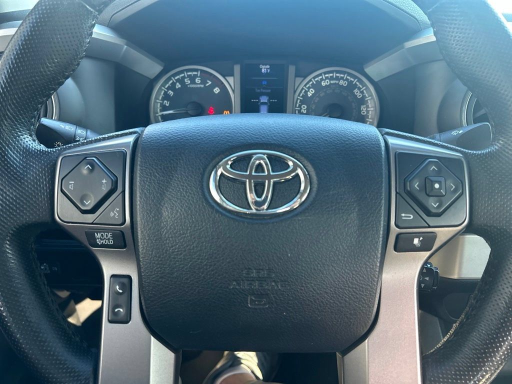 Used 2016 Toyota Tacoma SR5 w/ Towing Package RWD image 19