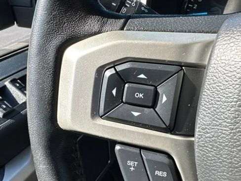 Used 2019 Ford F150 Lariat w/ Equipment Group 502A Luxury AWD/4WD image 16