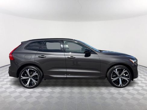 Used 2023 Volvo XC60 B5 Ultimate w/ Climate Package AWD/4WD image 3