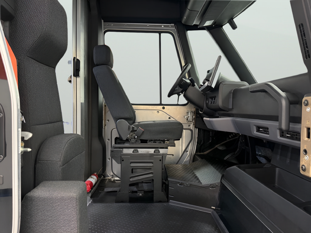 Used 2024 Chevrolet Brightdrop 600 w/ Commercial Equipment Package AWD/4WD image 13