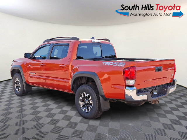 Used 2017 Toyota Tacoma TRD Off-Road w/ Tow Package (A/T) AWD/4WD image 4