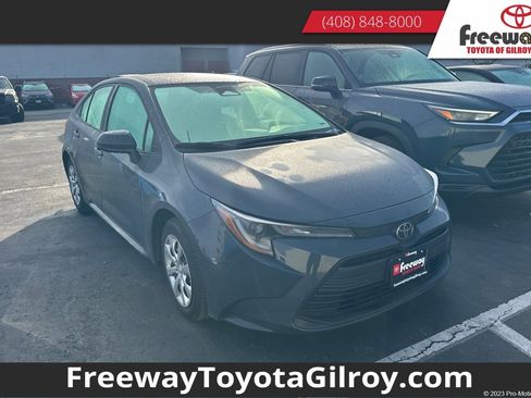 Used 2025 Toyota Corolla LE image 1