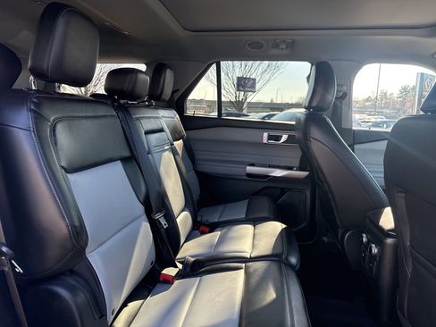 Used 2023 Ford Explorer XLT w/ Equipment Group 202A image 29