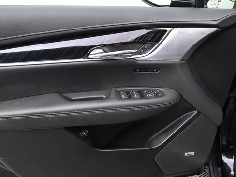 Used 2024 Cadillac XT6 Premium Luxury w/ LPO, Floor Liner Package AWD/4WD image 22