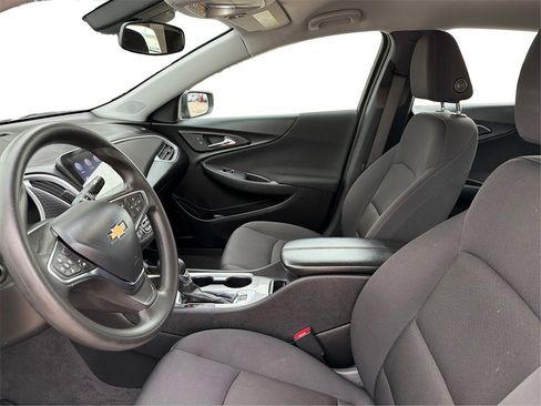 Used 2024 Chevrolet Malibu LT image 10