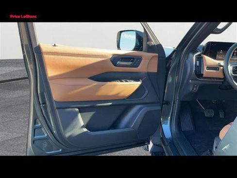 New 2026 Nissan Armada SL w/ Captain's Chari Seat Package RWD image 42