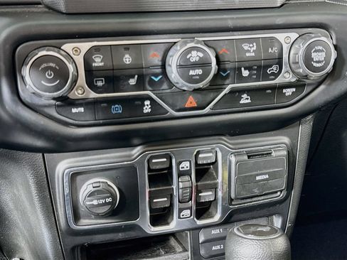 Used 2023 Jeep Wrangler Unlimited w/ Cold Weather Group AWD/4WD image 17