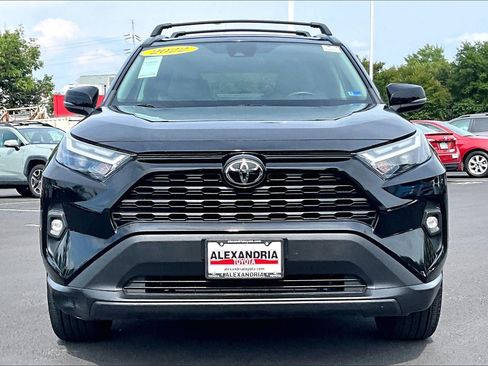 Used 2022 Toyota RAV4 XLE Premium FWD image 3