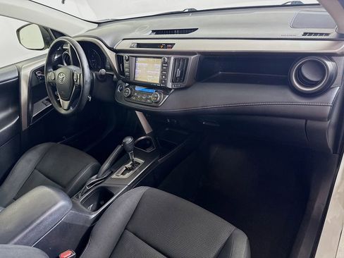 Used 2018 Toyota RAV4 XLE FWD image 26