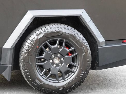 Used 2024 Tesla Cybertruck AWD Crew Cab image 56