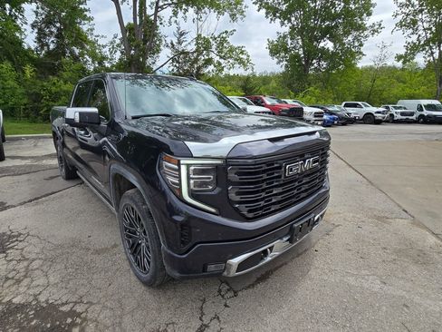 Used 2022 GMC Sierra 1500 Denali Ultimate AWD/4WD image 11