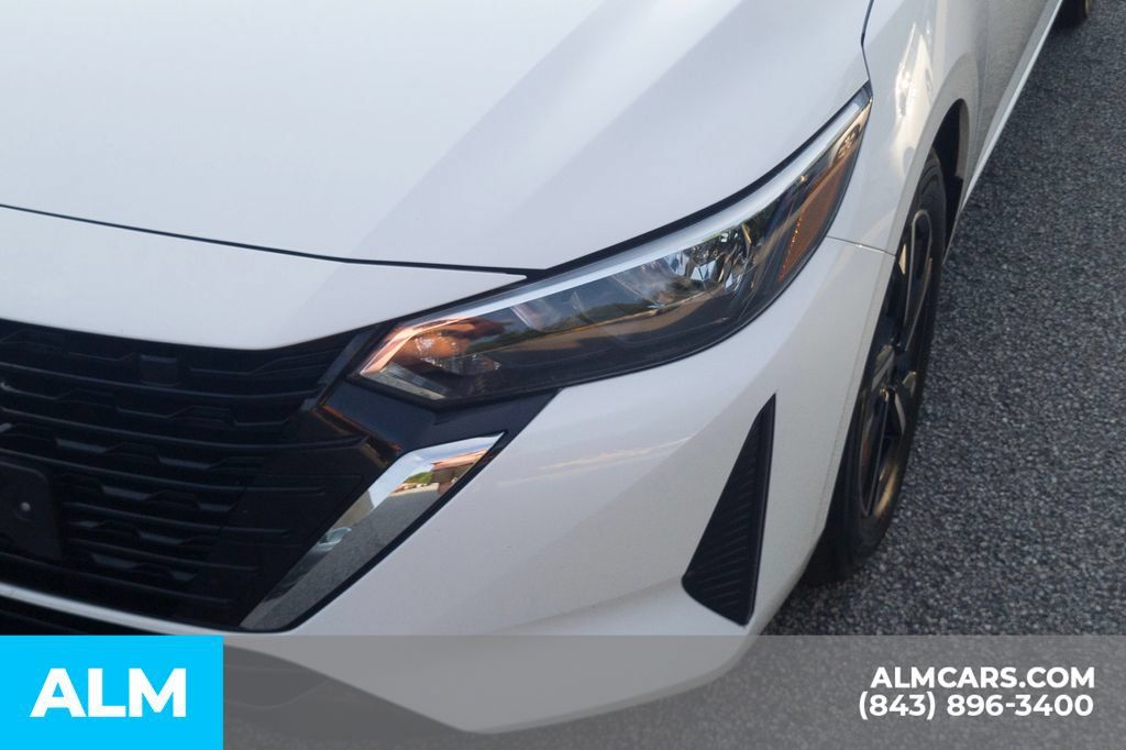 Used 2024 Nissan Sentra SV FWD image 11