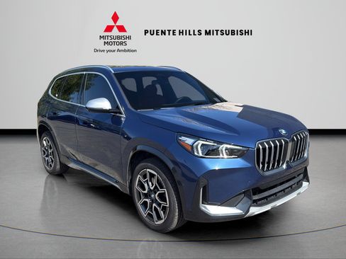 Used 2023 BMW X1 xDrive28i w/ Premium Package AWD/4WD image 3