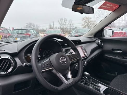 Certified 2023 Nissan Kicks SV image 8