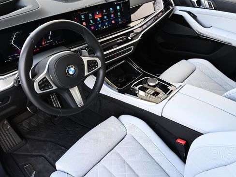 Certified 2025 BMW X5 xDrive40i w/ M Sport Package image 11