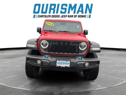 Used 2024 Jeep Wrangler Unlimited image 8