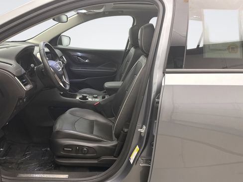 Used 2020 GMC Terrain Denali w/ Denali Premium Package AWD/4WD image 11