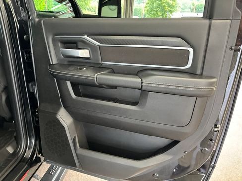 Certified 2025 RAM 2500 Big Horn AWD/4WD image 35