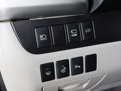 Used 2017 Toyota Highlander Limited image 23