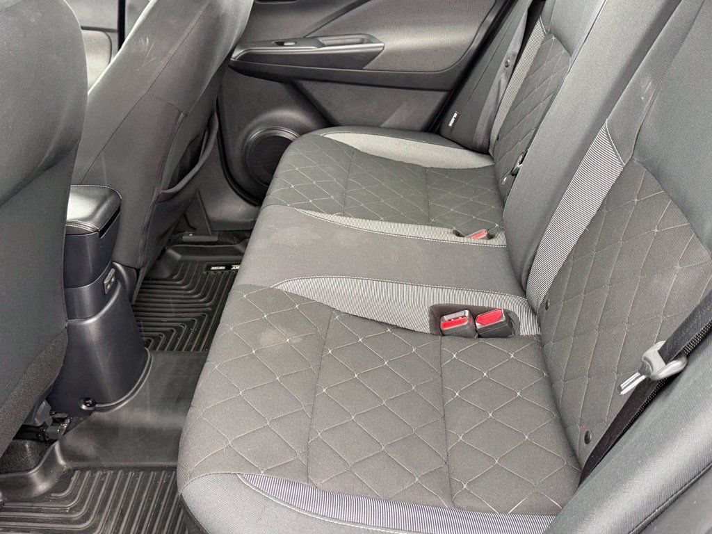 Used 2020 Nissan Kicks S FWD image 11