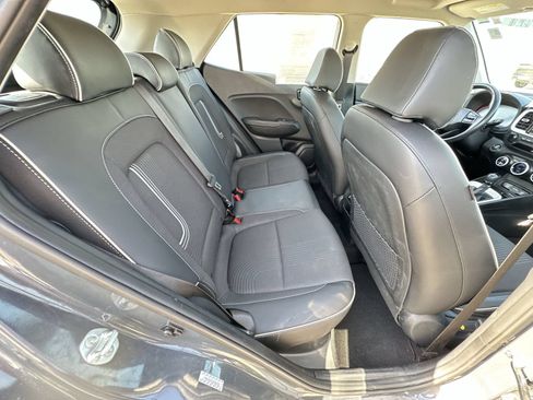 Used 2024 Hyundai Venue Limited FWD image 26