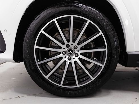 Used 2024 Mercedes-Benz GLS 450 4MATIC w/ AMG Line Exterior image 41