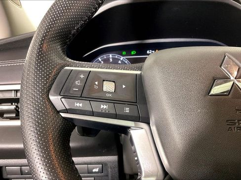 Used 2024 Mitsubishi Outlander SE FWD image 27