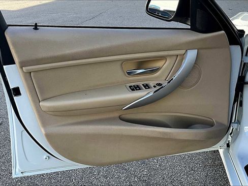 Used 2015 BMW 320i 320i image 19