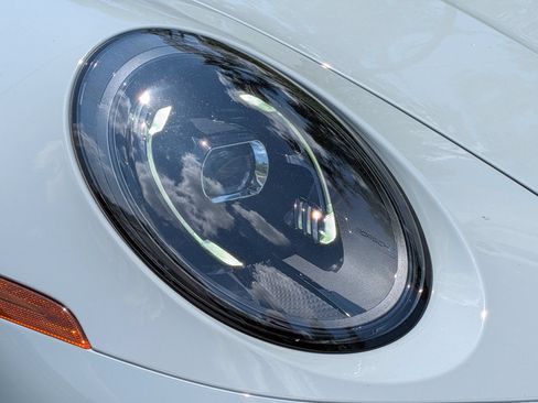 Certified 2025 Porsche 911 Carrera RWD image 34