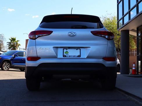 Used 2017 Hyundai Tucson SE w/ SE Popular Package 02 FWD image 12