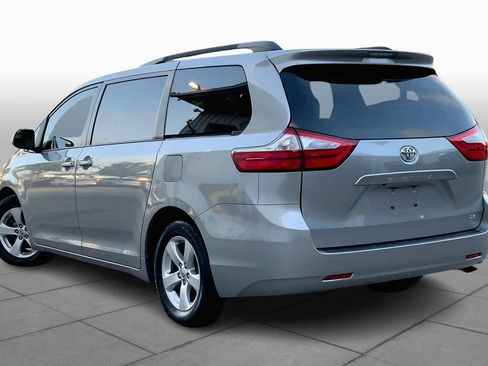 Used 2015 Toyota Sienna LE FWD image 12