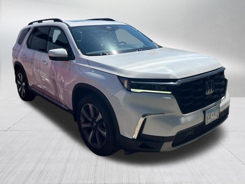 Used 2023 Honda Pilot Elite image 2