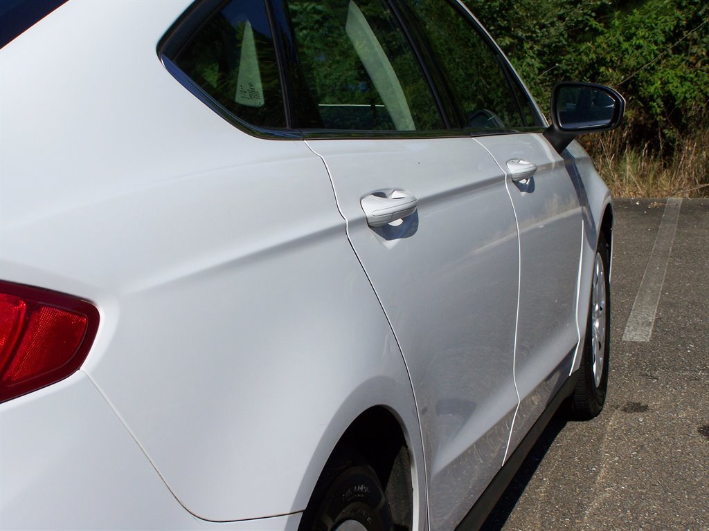 Used 2014 Ford Fusion S FWD image 29