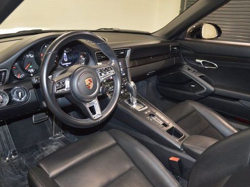 Certified 2019 Porsche 911 Targa 4 GTS image 4