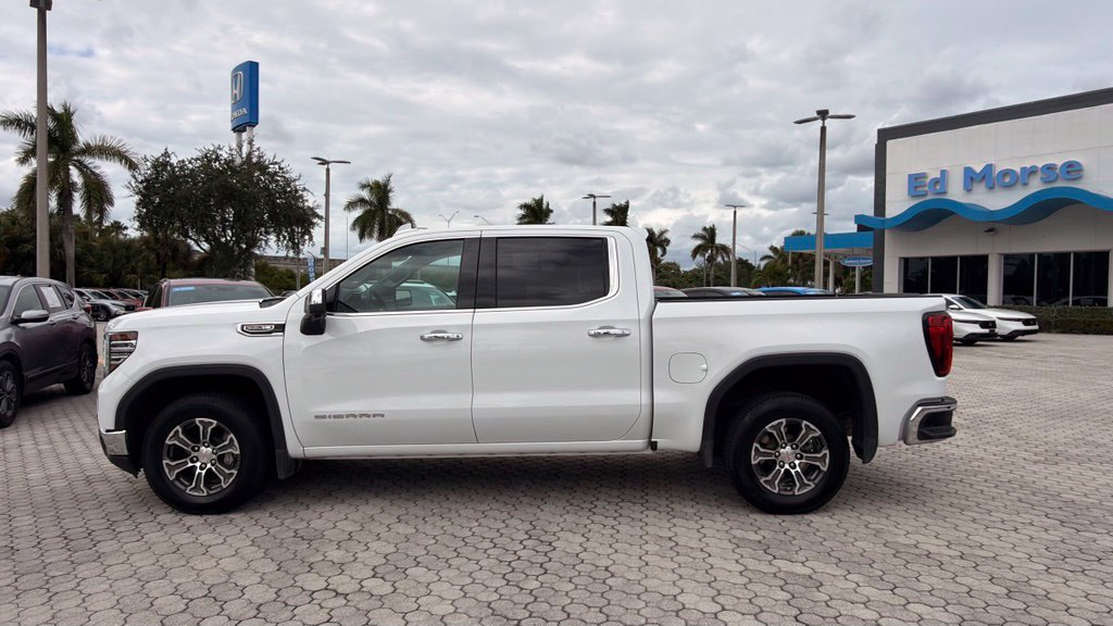 Used 2025 GMC Sierra 1500 SLT RWD image 3