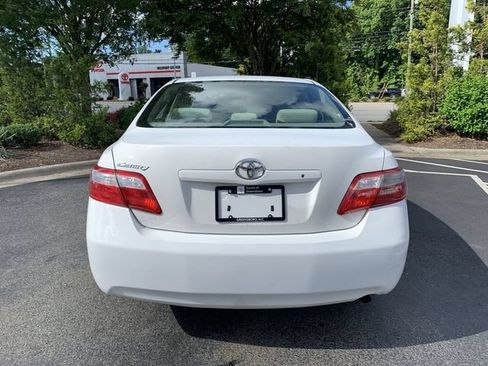 Used 2009 Toyota Camry LE FWD image 7