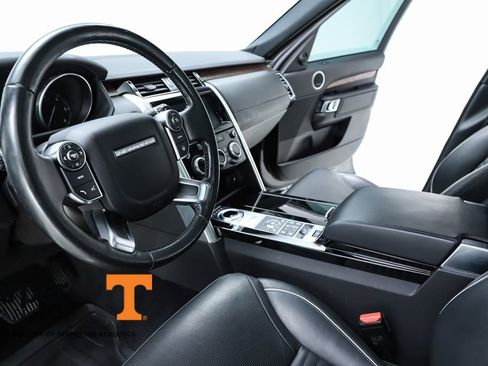 Used 2017 Land Rover Discovery HSE Luxury image 19