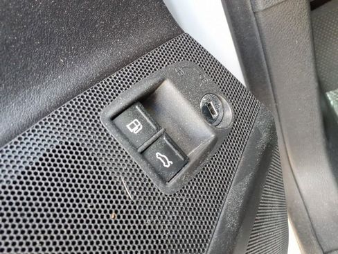 Used 2014 Volkswagen CC Executive FWD image 20