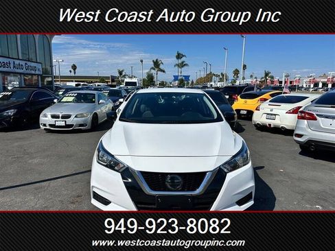 Used 2020 Nissan Versa S image 2