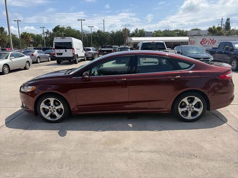 Used 2016 Ford Fusion SE FWD image 6