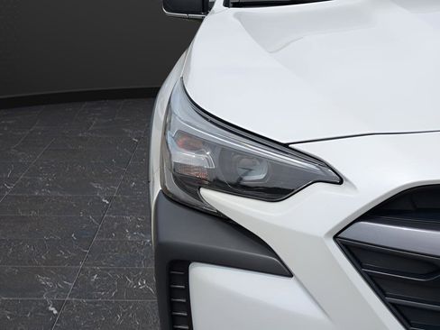 Certified 2025 Subaru Outback AWD/4WD image 9