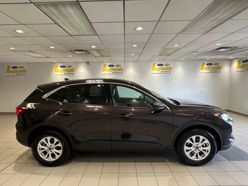 Used 2023 Ford Escape Active image 3