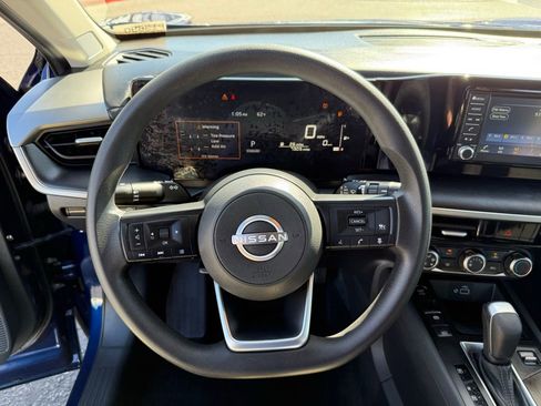 Used 2025 Nissan Kicks S image 21