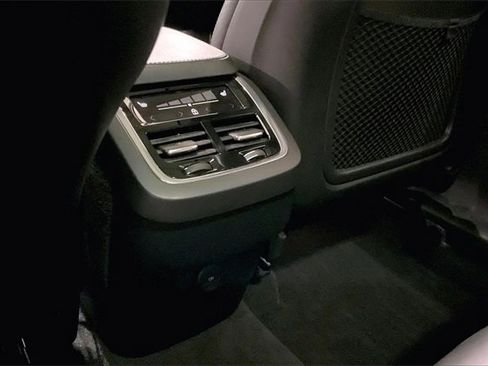 Used 2022 Volvo XC90 T6 Inscription w/ Climate Package image 34