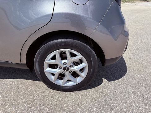 Used 2019 Kia Soul FWD image 11
