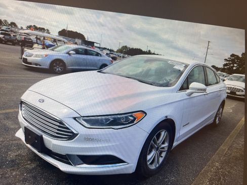 Used 2018 Ford Fusion SE w/ Equipment Group 602A image 13