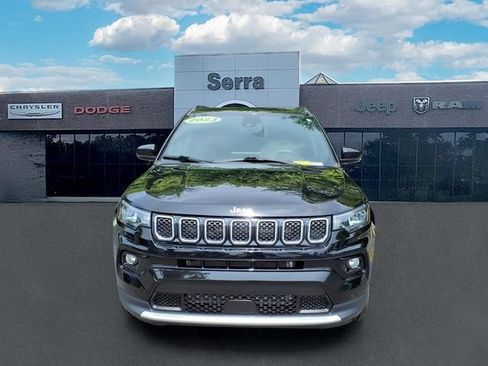Used 2023 Jeep Compass Limited AWD/4WD image 2