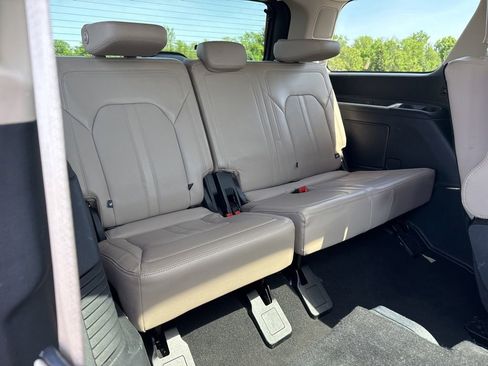 Used 2024 Ford Expedition Limited AWD/4WD image 25