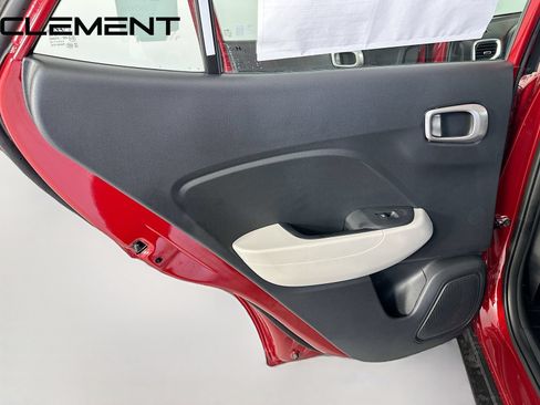 Certified 2026 Hyundai Venue SEL FWD image 32